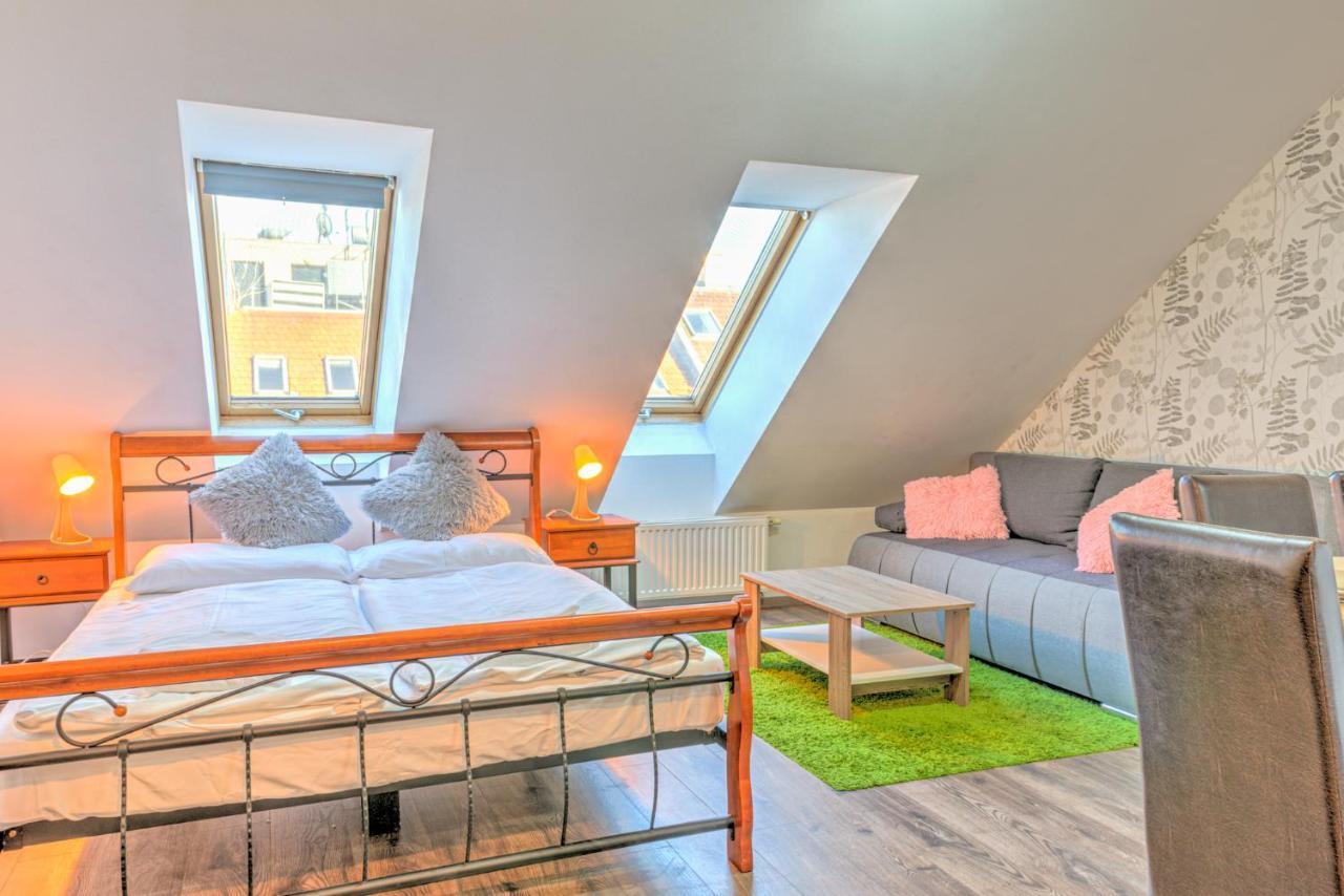 Apartament Center *