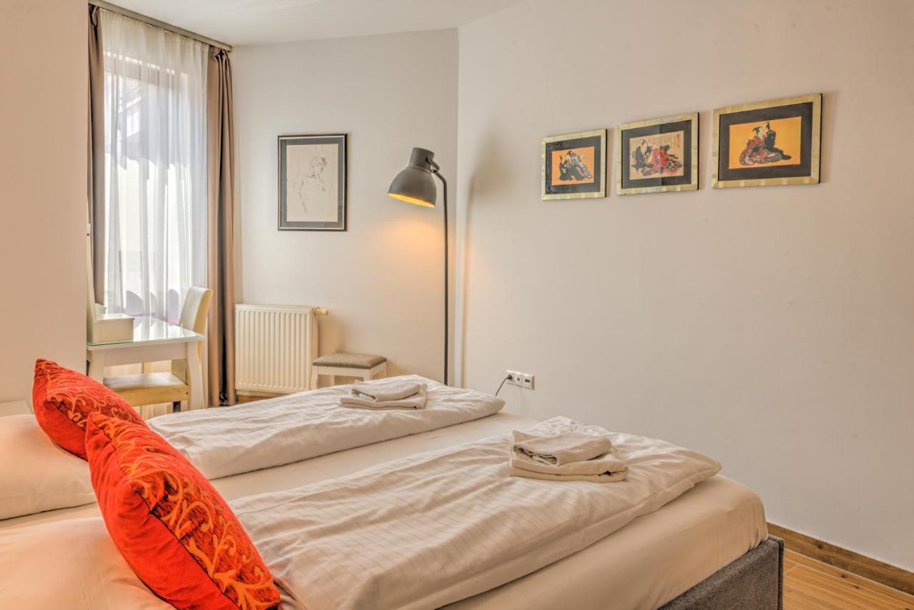Apartament Center *