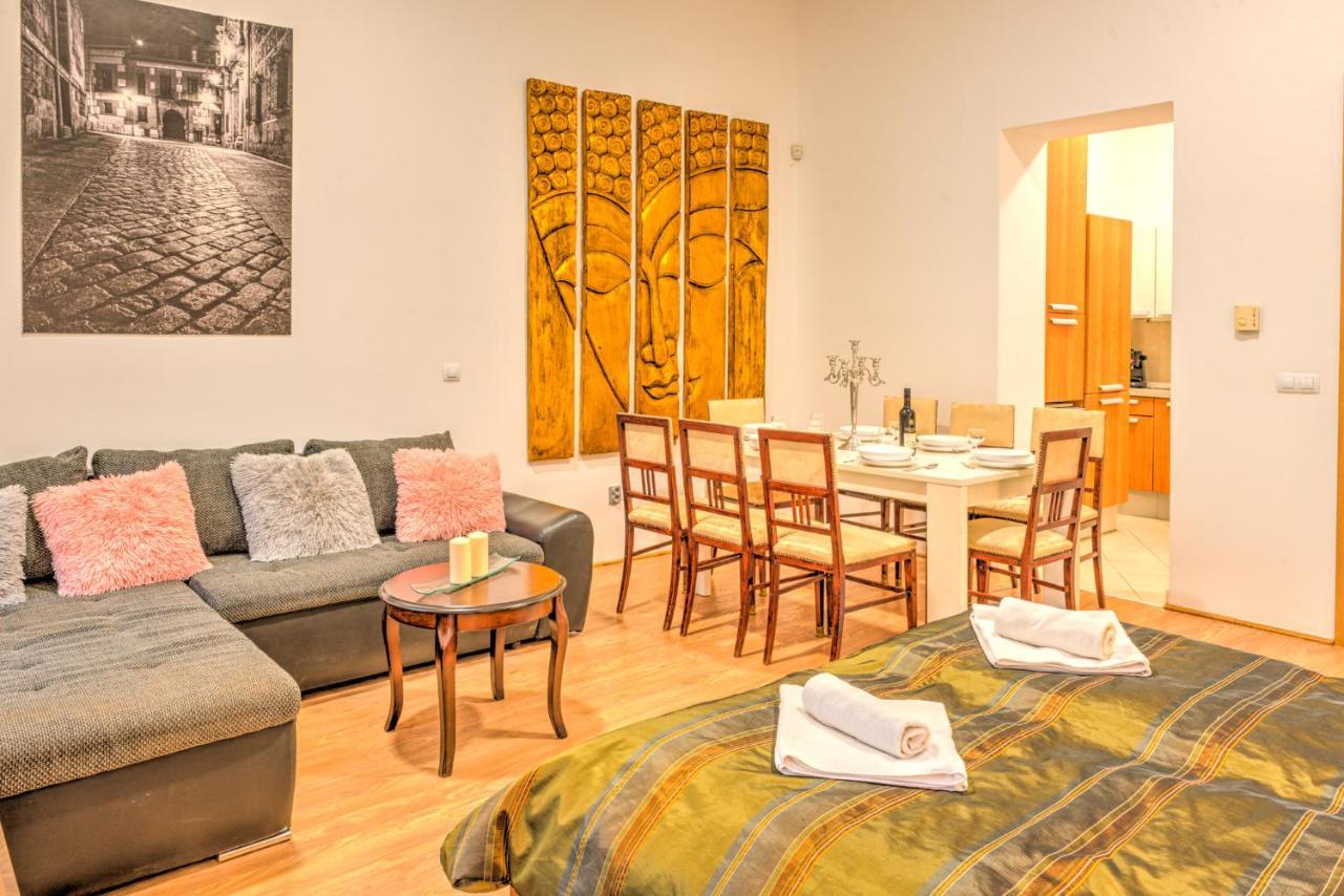 Apartament Center
